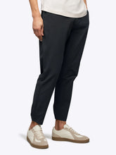 AO Jogger Pant 2.0 | Obsidian Straight-Leg Versaknit®