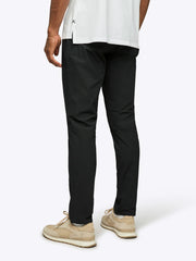 AO 5-Pocket Pant | Black Slim-Fit Versaknit®
