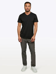 AO V-Neck Curve-Hem Tee | Black Signature-fit PYCA Pro®